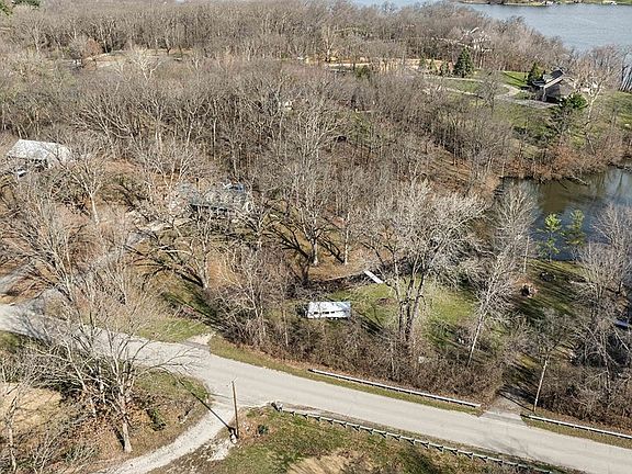 2nd image of 2330 S Shores Dr