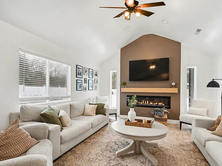 52410 Filbert Rd — Photo 4