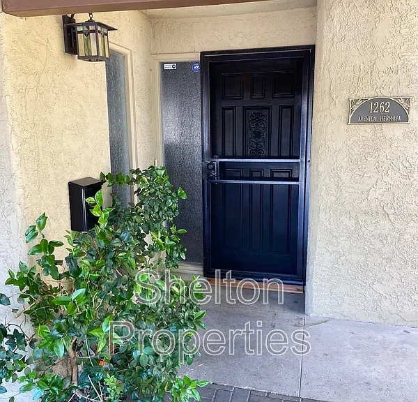 1262 E Avenida Hermosa — Photo 3