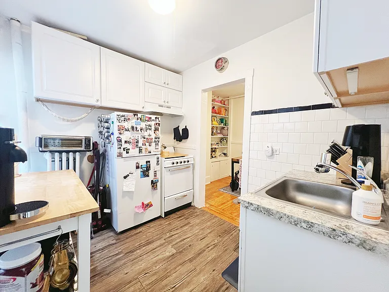 98 W Cedar St #4 — Photo 11