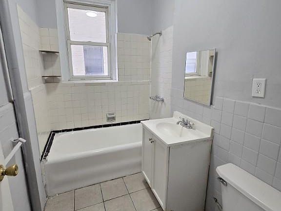 5th image of 160-166 Ellis Ave #405