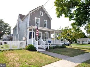 422 Chestnut St, Florence, NJ 08518