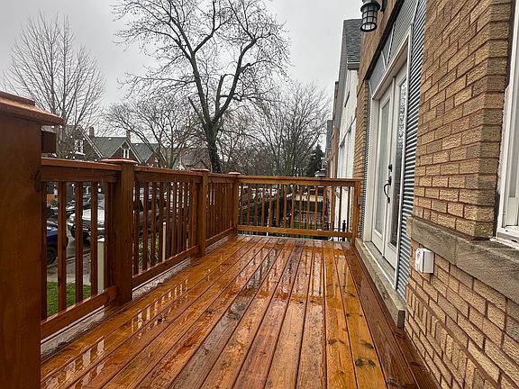 Large front deck