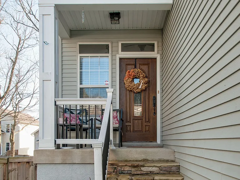 5807 Avalon Ct — Photo 2