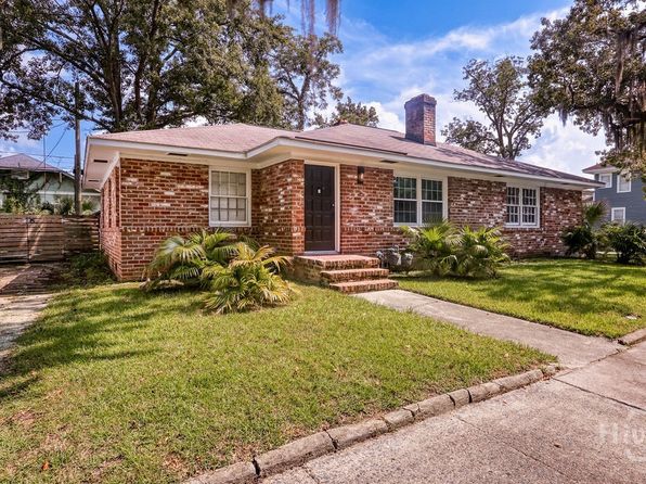 916 Maupas Ave