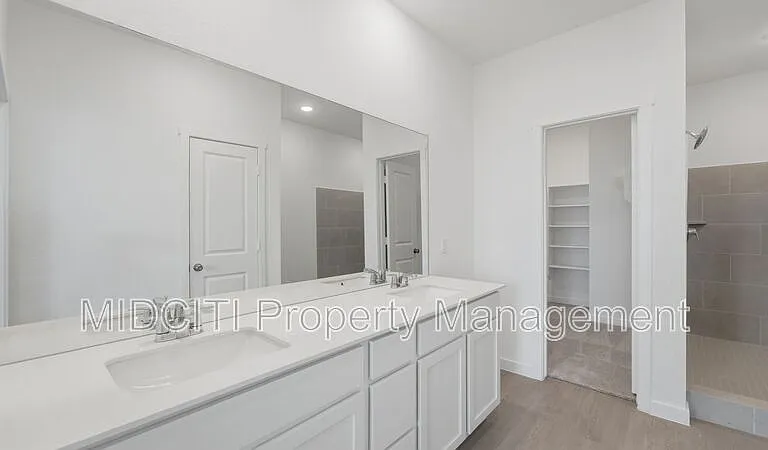 1304 Apron Trl — Photo 21