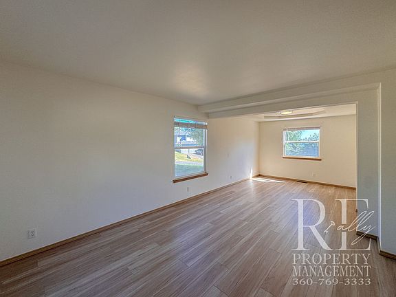 5th image of 7250 Valley Wood Pl NE