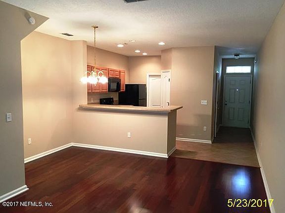 4th image of 6196 Bartram Village Dr