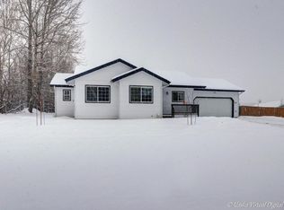 853 S Pinnacle Mountain Dr, Palmer, AK 99645