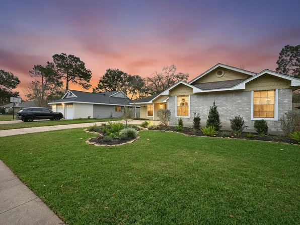 15427 Pebble Lake Dr, Houston, TX 77095