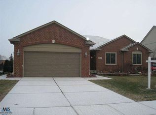 36465 N Haley Dr, New Baltimore, MI 48047