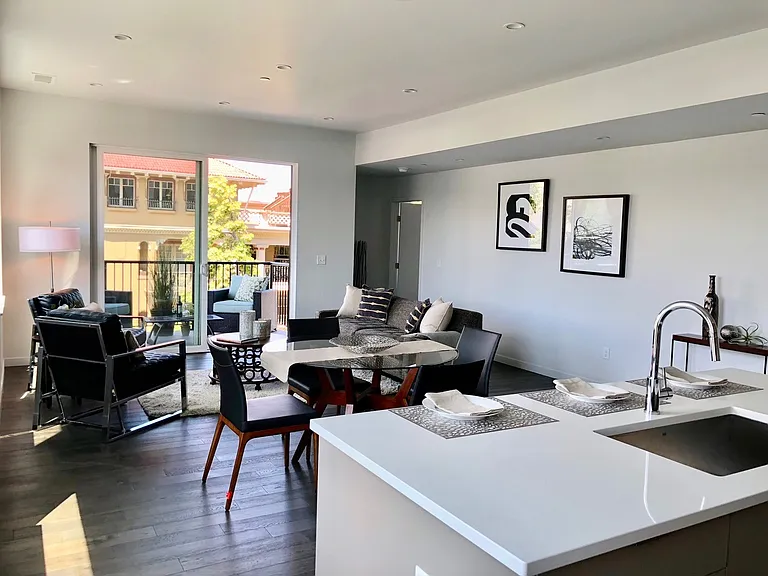 1300 N Ogden St #305 — Photo 13