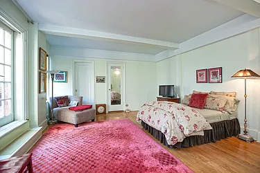 Rented by NextStopNY