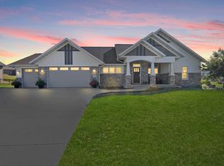 W7059 Rockdale Ln, Greenville, WI 54942