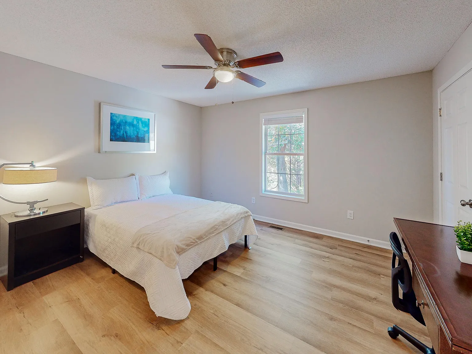 4 bed, 2.0 bath, 1512 sqft, $819 — Photo 1