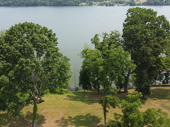 3rd image of Deer Ln