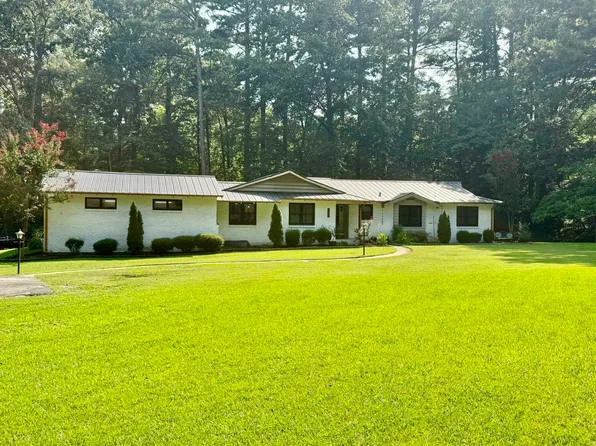 507 Chestnut Dr SW, Russellville, AL 35653
