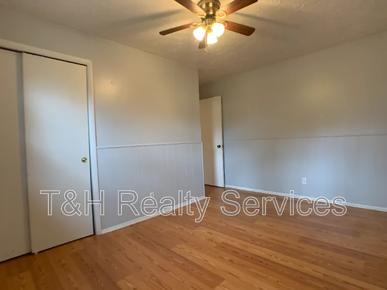 7649 Southfield Dr — Photo 8