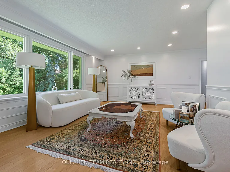 28 Uplands Ave — Photo 6