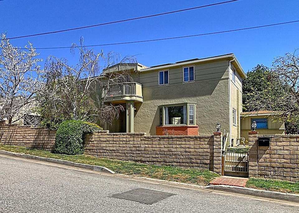 1st image of 220 Walnut Dr