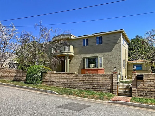 220 Walnut Dr, Ventura, CA 93003