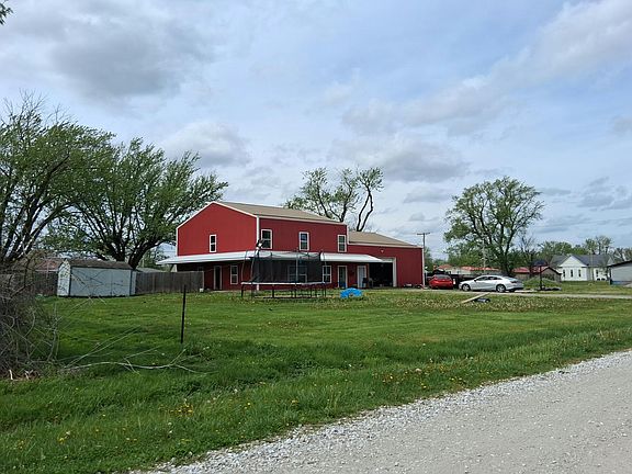 3rd image of 302 Oklahoma Ave