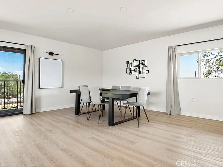 9150 10th Ave — Photo 3