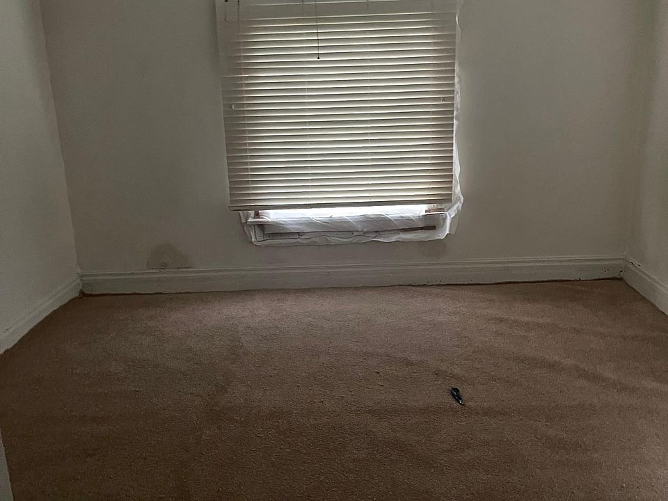 1st image of 2720 S Elm St #2