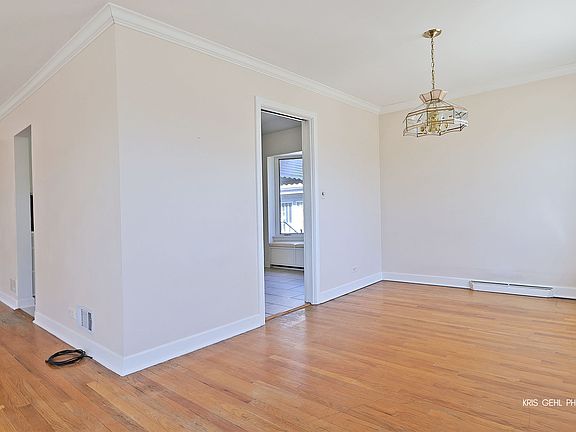 5th image of 8338 Crawford Ave