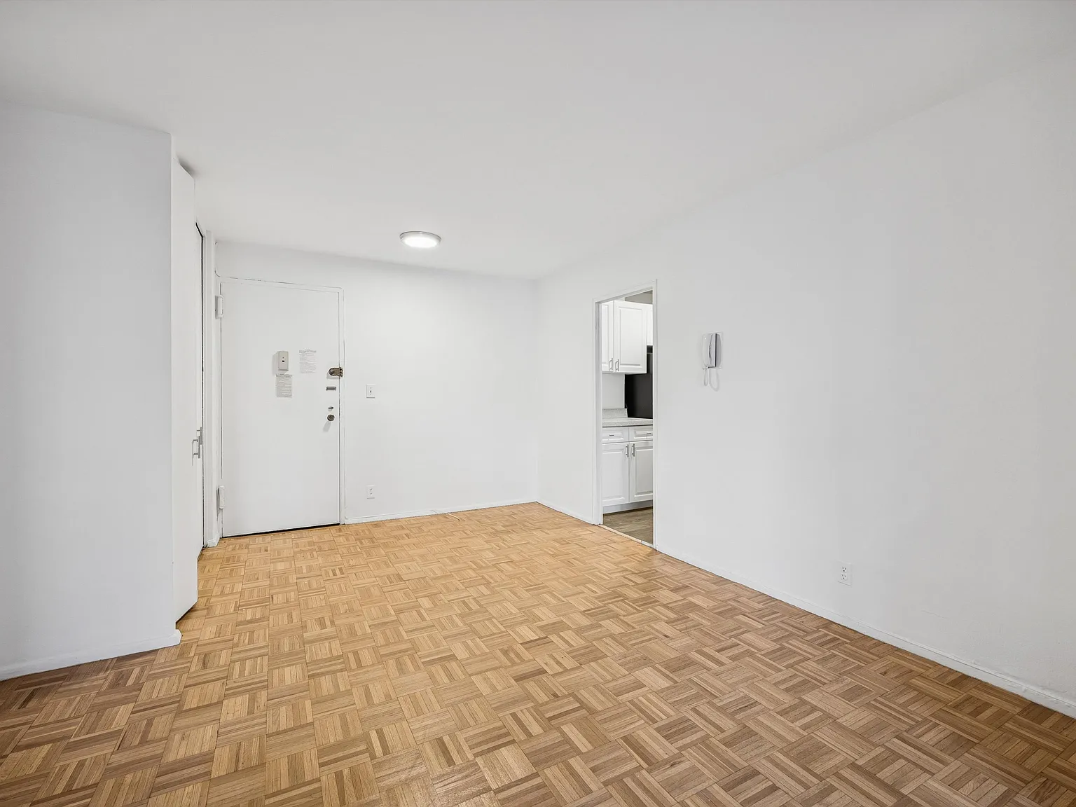 145 East 15th Street — Photo 4