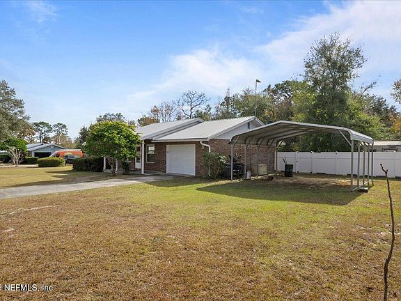 3rd image of 105 CRESTWOOD Drive