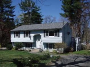 13 Summit Ave, Derry, NH 03038
