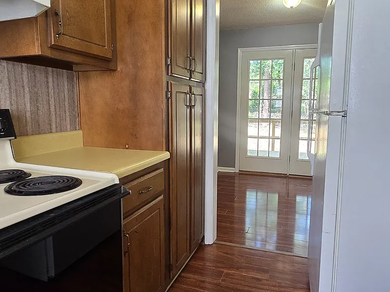 118 Coach Lee Hill Blvd #B — Photo 4