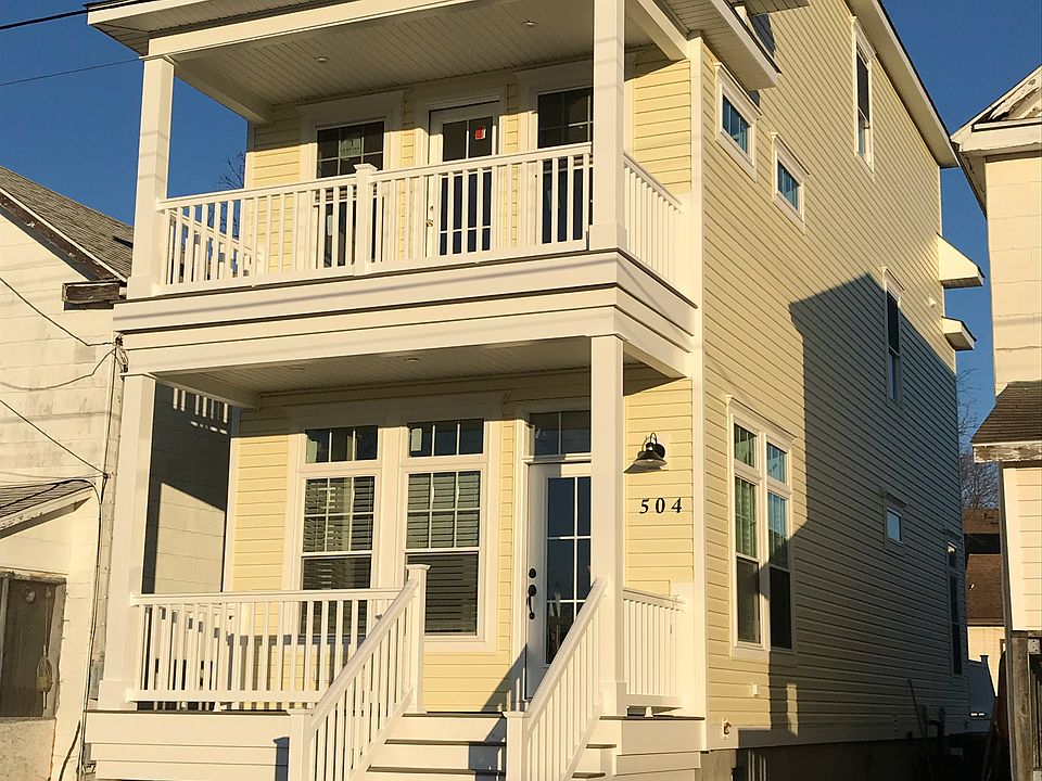1st image of 504 Plum St