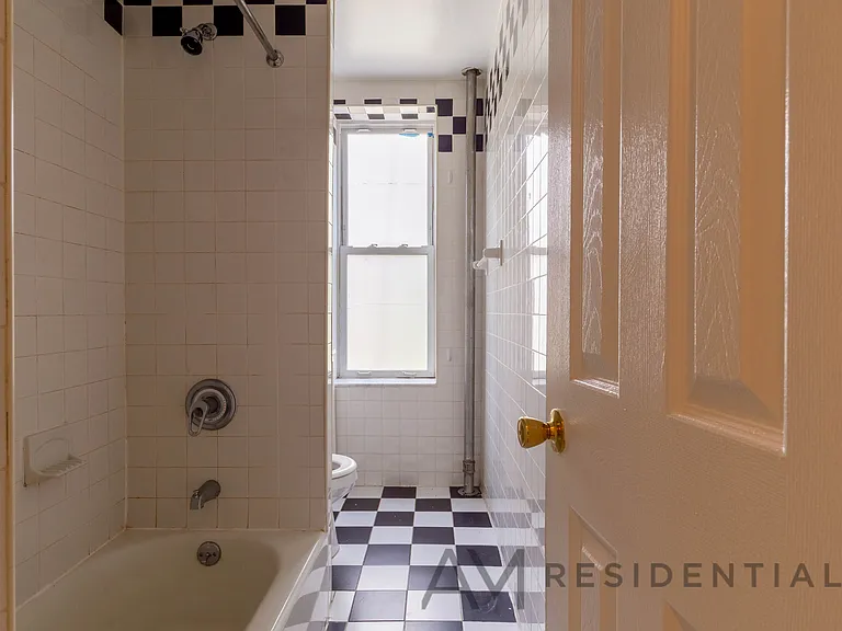 2665 Bedford Ave #32 — Photo 5