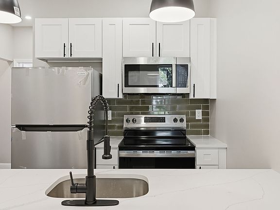 3rd image of 6028 Osage Ave #2