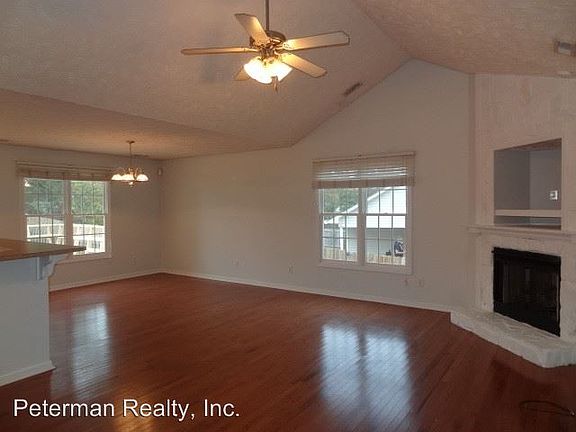 2nd image of 2412 Larwood Dr