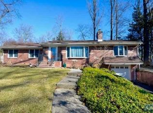 227 Beech Ter, Wayne, NJ 07470