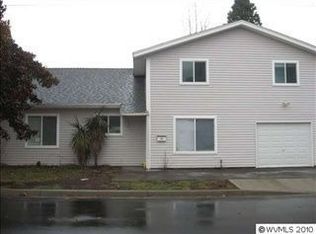 433 S 2nd St, Silverton, OR 97381