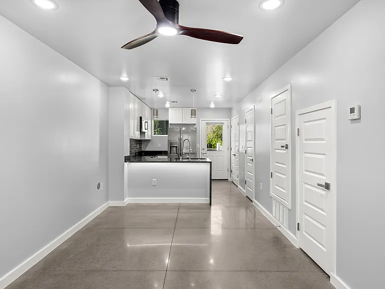 1380 Monte Vista Ave #B — Photo 2