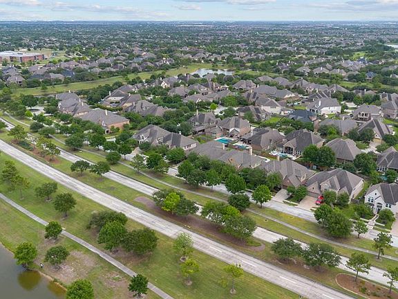 5th image of 19403 Shady Edge Drive