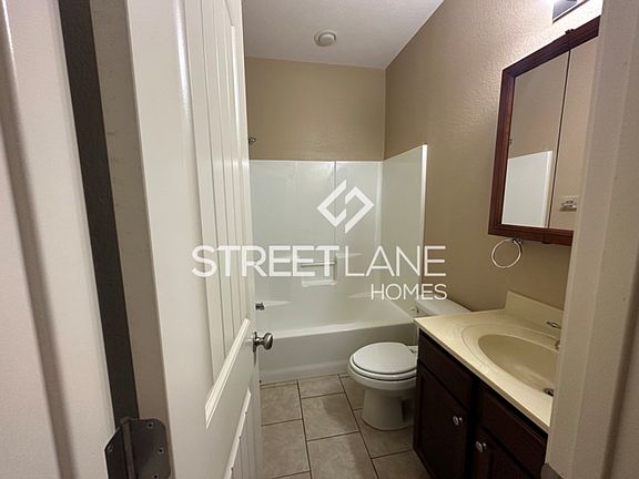 5th image of 131 Private Road 13261 APT A