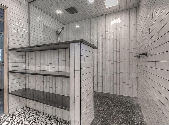 3rd image of 1200 N 90th St