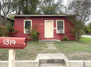 1706 Menchaca St, San Antonio, TX 78207