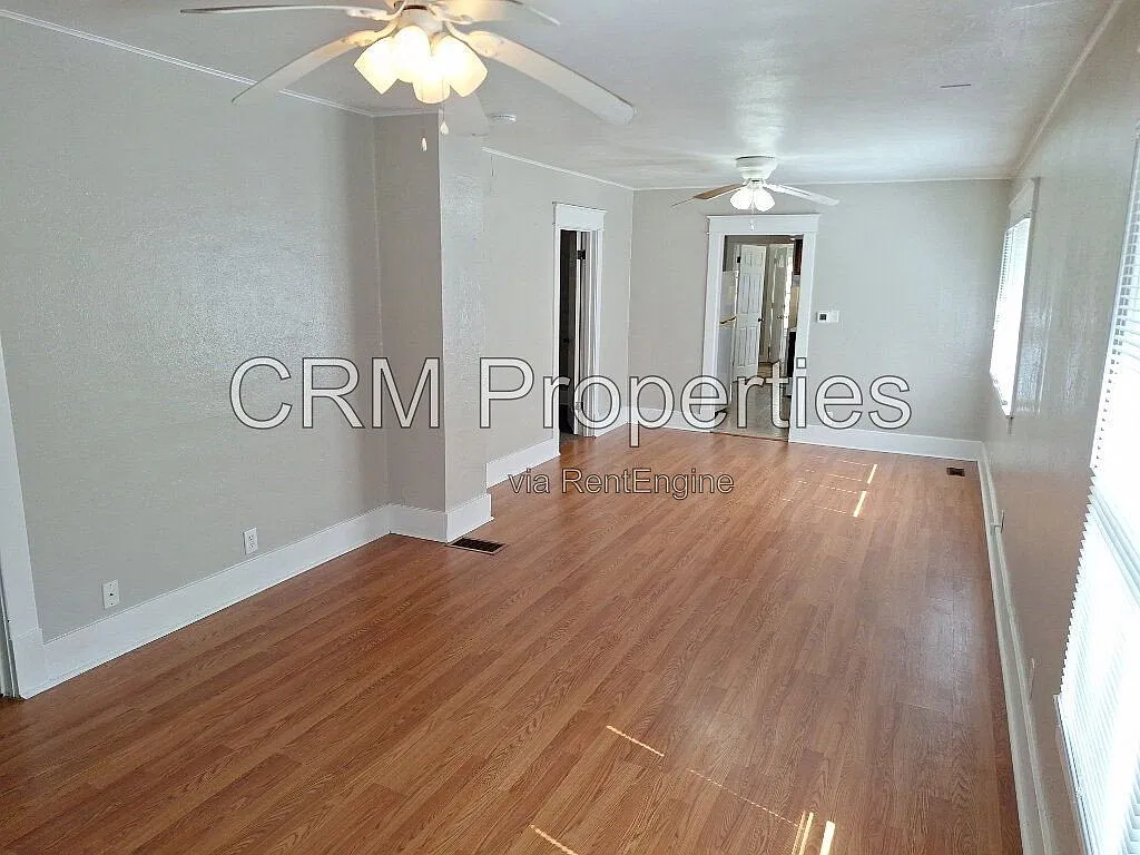 3 bed, 1.0 bath, 960 sqft, $995 — Photo 3