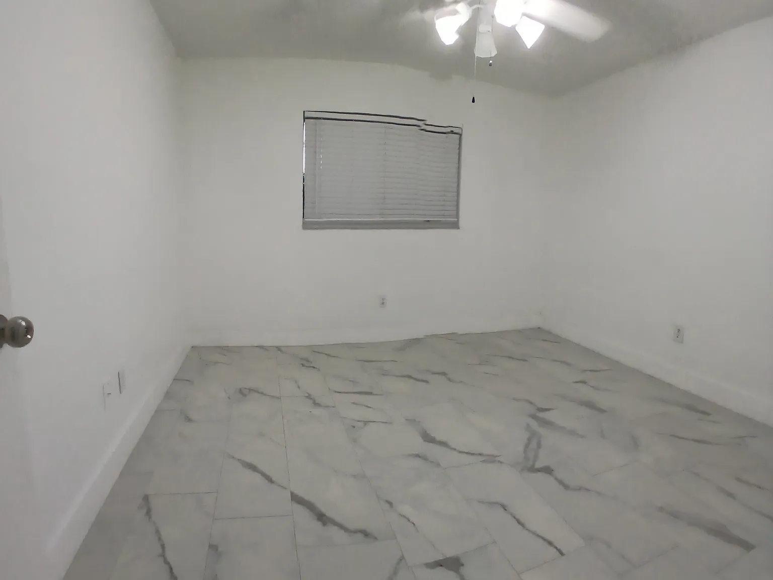 2 bed, 1000 sqft, $1,850 — Photo 2