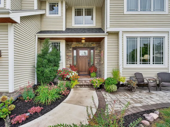 1525 NW 122nd St, Clive, IA 50325