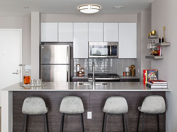 5th image of 147-40 Archer Ave #409