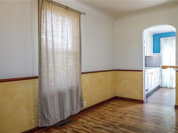 4th image of 1120 Saint Johns Ave