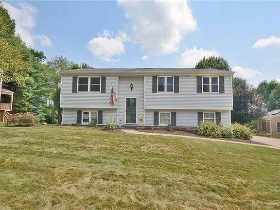 Here, you'll feel as though you're in the country with tall shade trees surrounding the homes, the peaceful bird calls, and open